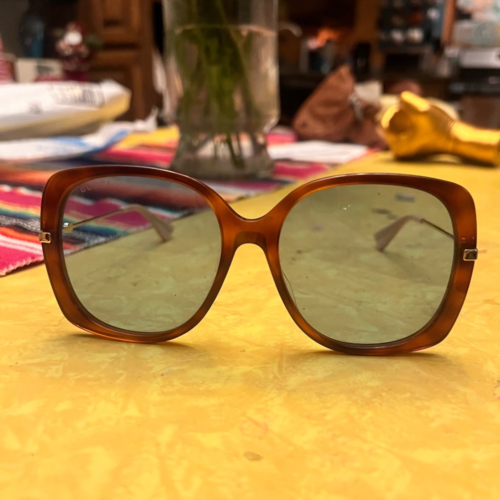 Gucci Sunglasses Tortoise with Blue Lenses Butterfly GG0511S